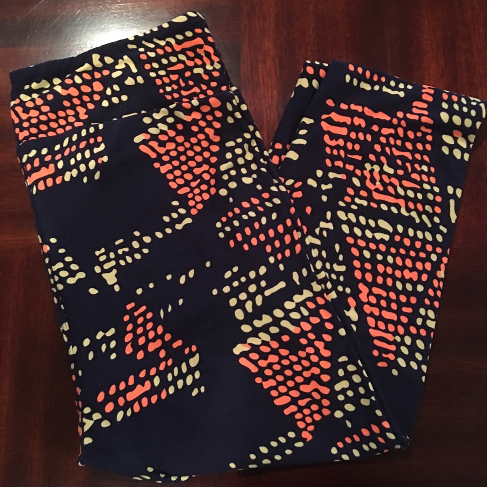 BNWT tc leggings by lularoe