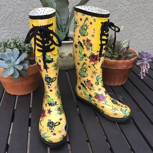 Betsey Johnson - Tattoo Rain Boots