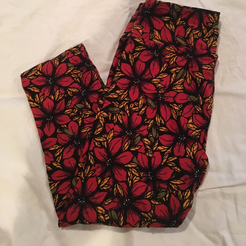 BNWT OS leggings by lularoe