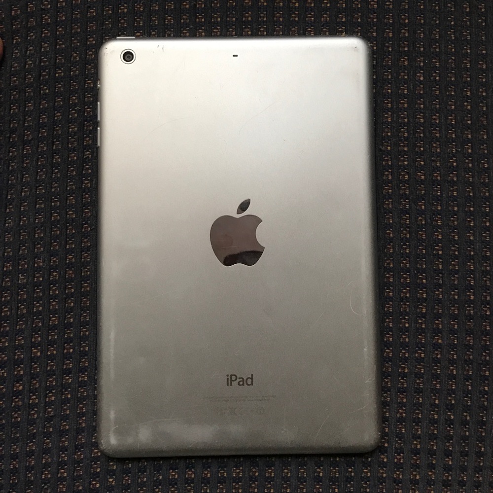 iPad mini - Picture 2 of 5