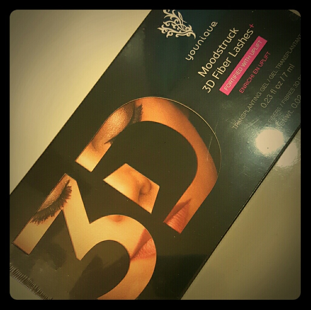 Younique fiber mascara