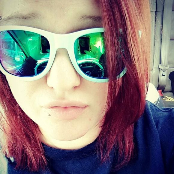 Meet your Posher, Tina - Picture 1 of 1