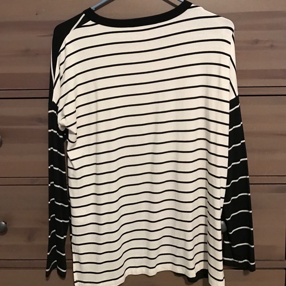 NWOT Black and white striped long sleeved tshirt - Picture 3 of 3