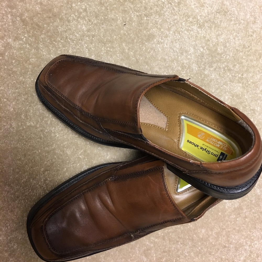 Men's slip on shoes
