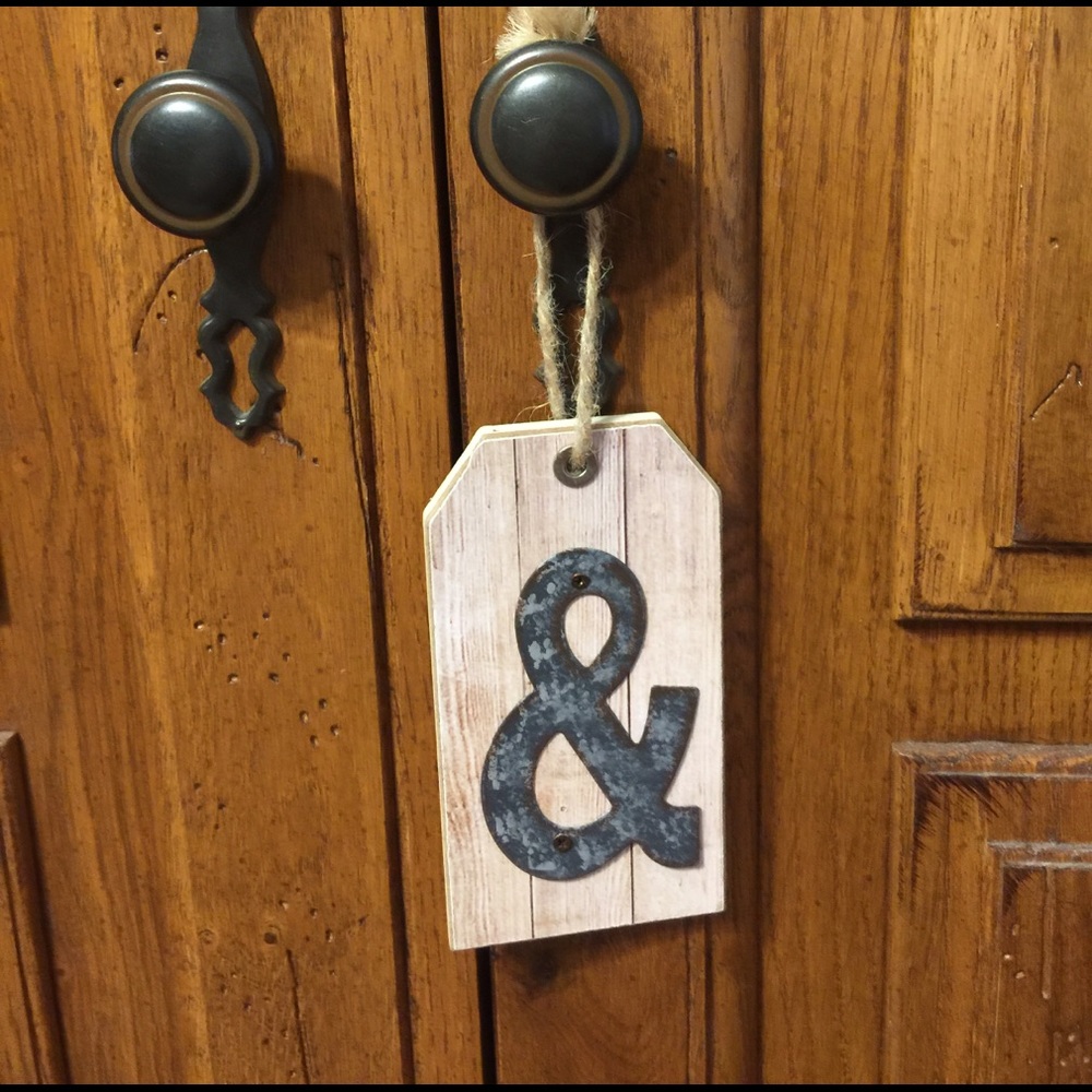 ⭐️ FREE ⭐️ With any purchase!