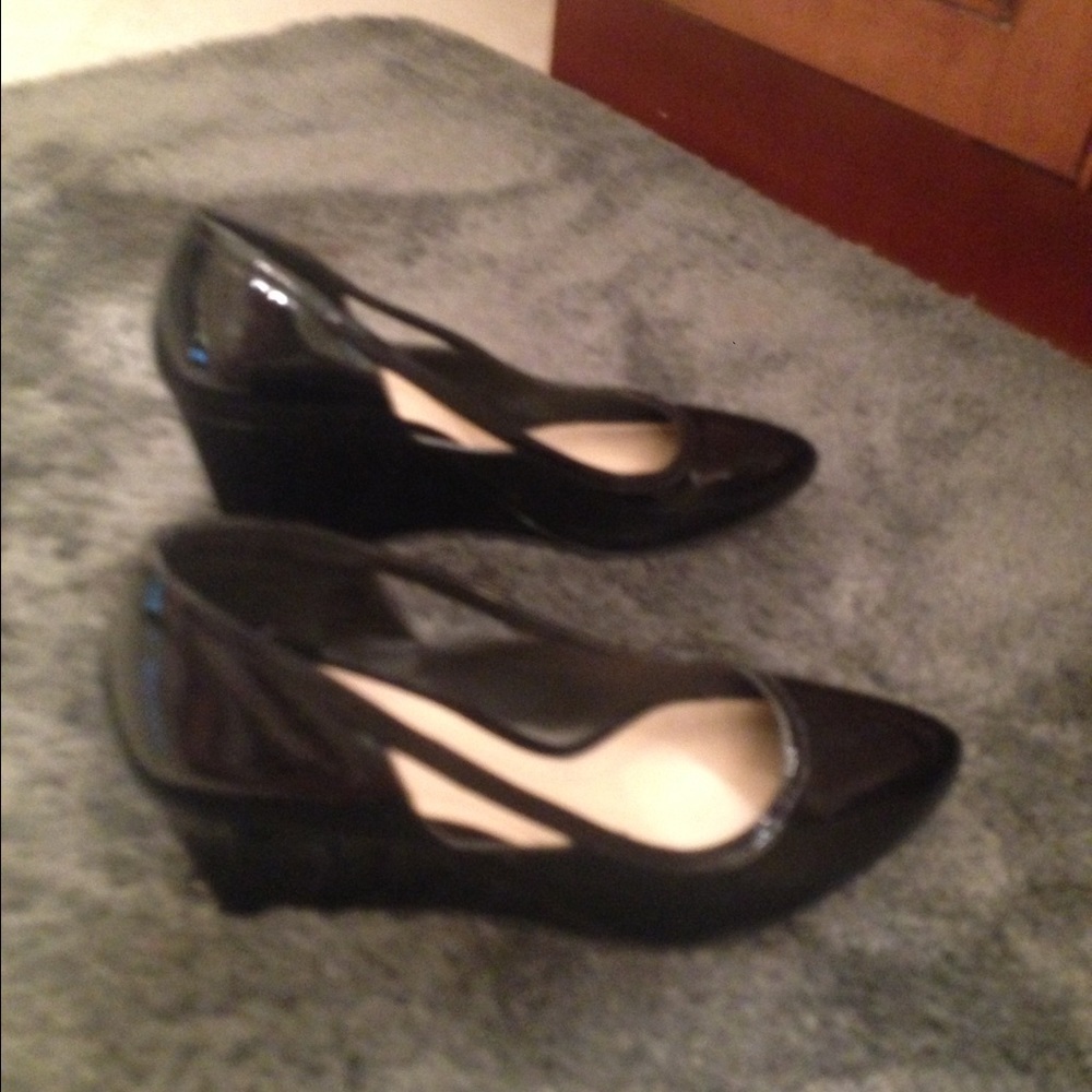 BCBG BLACK SHOES