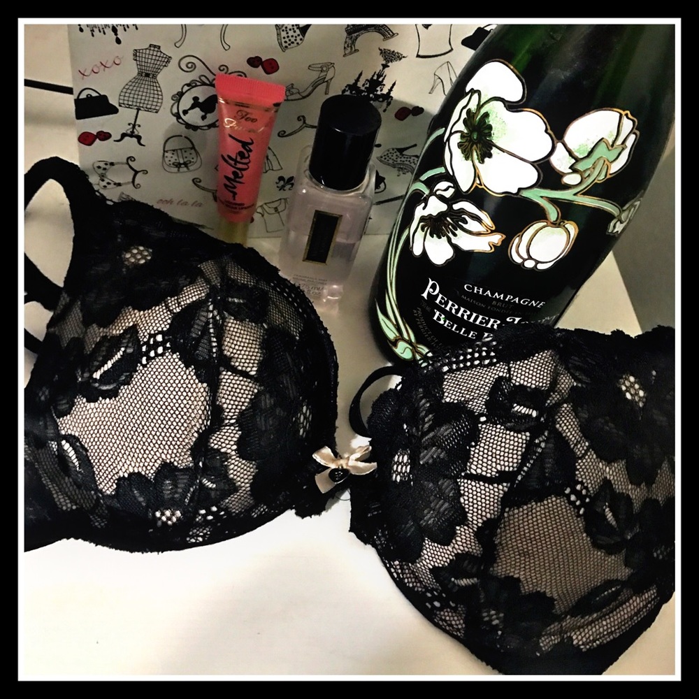 Victoria Secret Body by Victoria 32C bra