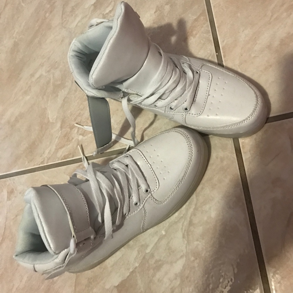 Led neon sneakers