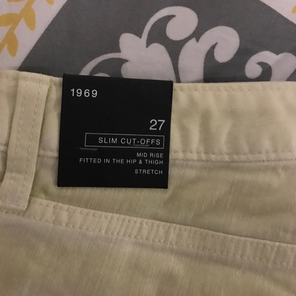 Shorts - Picture 3 of 3