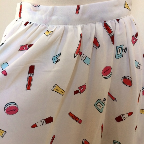 White Make-up Print Skirt New - Picture 6 of 8