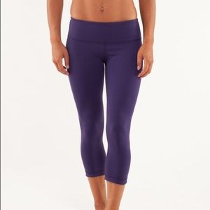 Size 6 Lululemon Wunder Unders Reversible