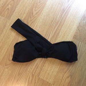 One-shoulder strap bikini top