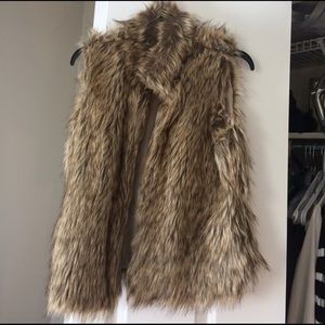 Faux fur vest size small