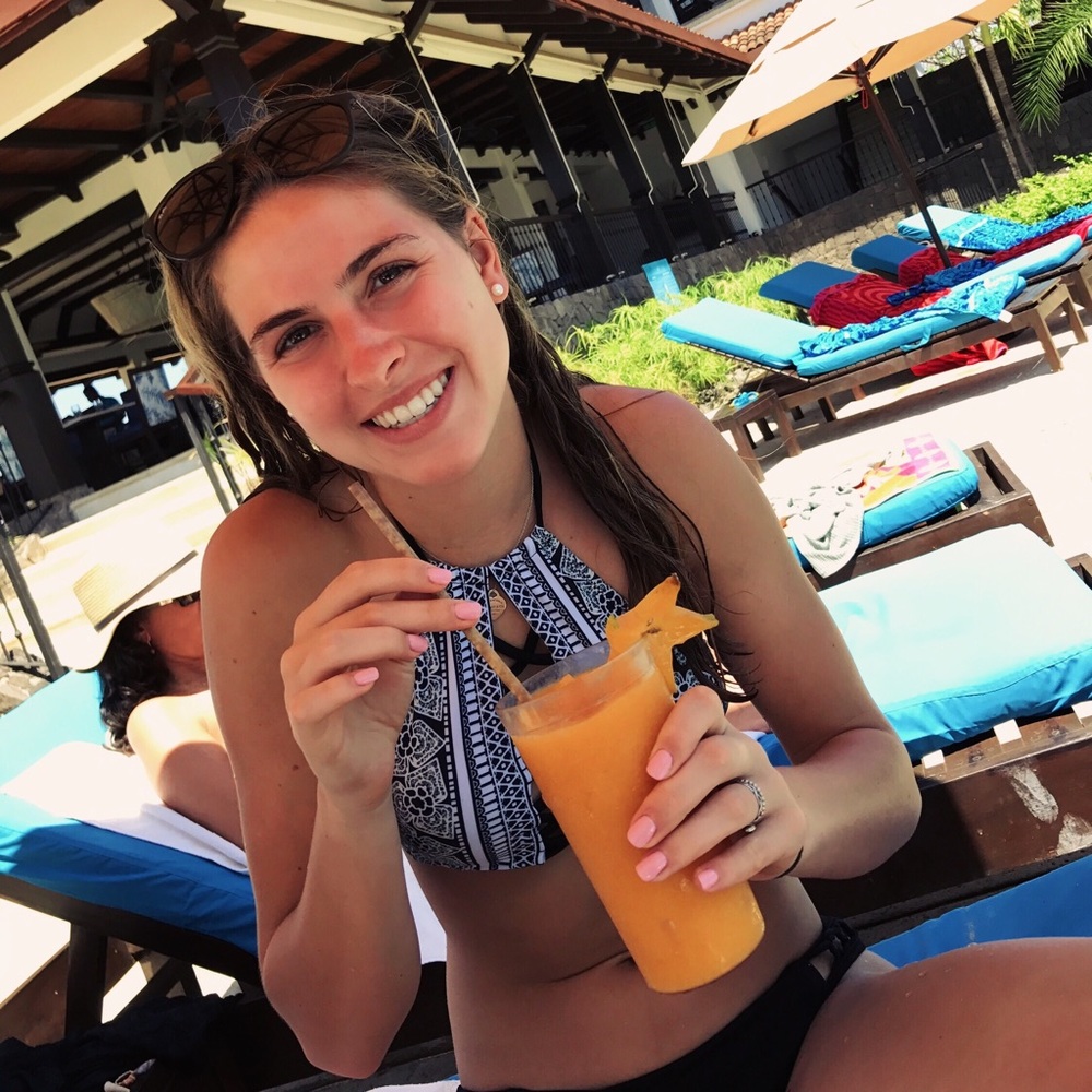 Meet your Posher, Kayla