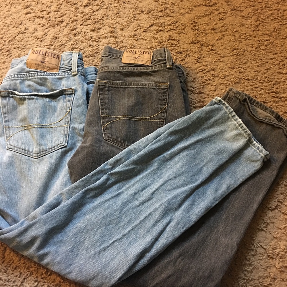 2 pair of men's jeans