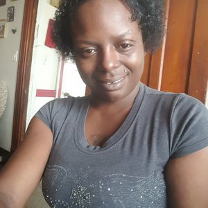 Meet your Posher, Denise