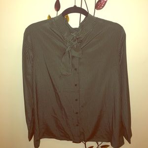 NWOT Uniqlo silky green button-down with necktie