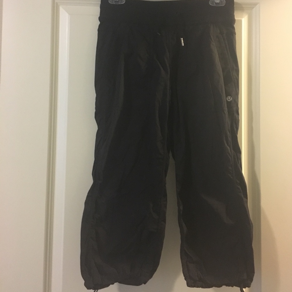 Lululemon athletica black Capri
