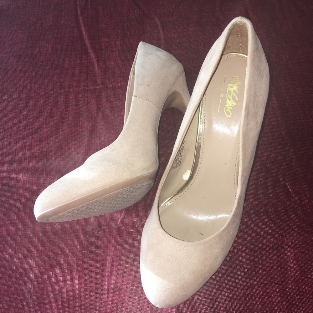 Nude faux suede pumps