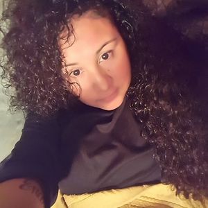 Meet your Posher, Riah