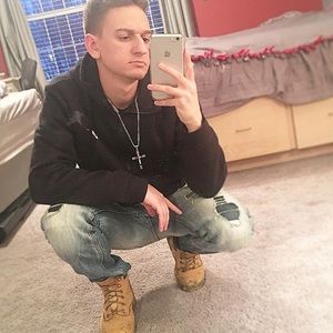 Meet your Posher, Tom