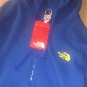 Brand new North Face men's hoodie in size Large.