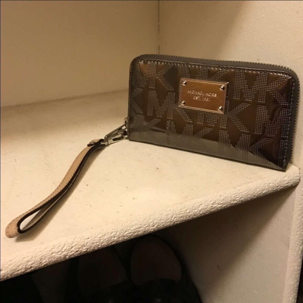 Michael Kors Wristlet