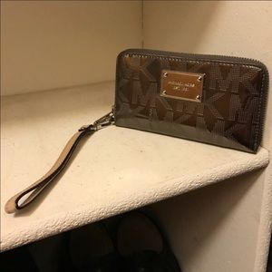 Michael Kors Wristlet