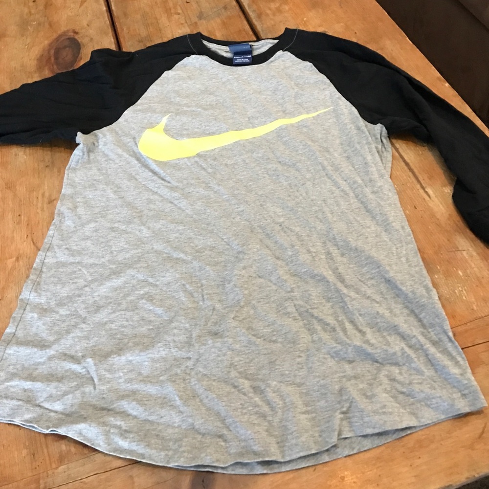 Nike quarter sleeve T-shirt men's shirt