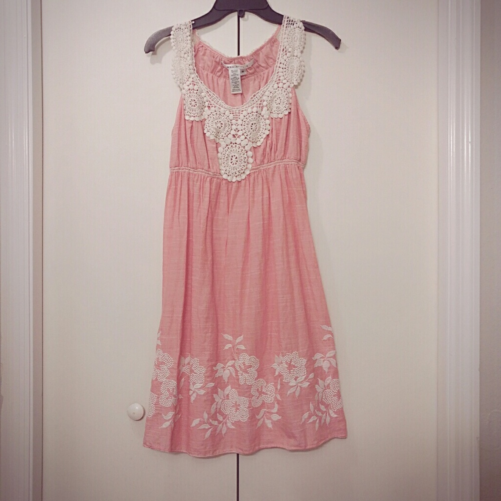 Max Studio Dress with Crochet Appliques!