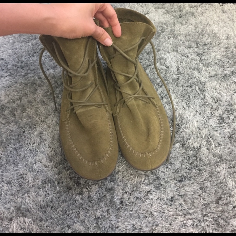 Ankle Moccasins
