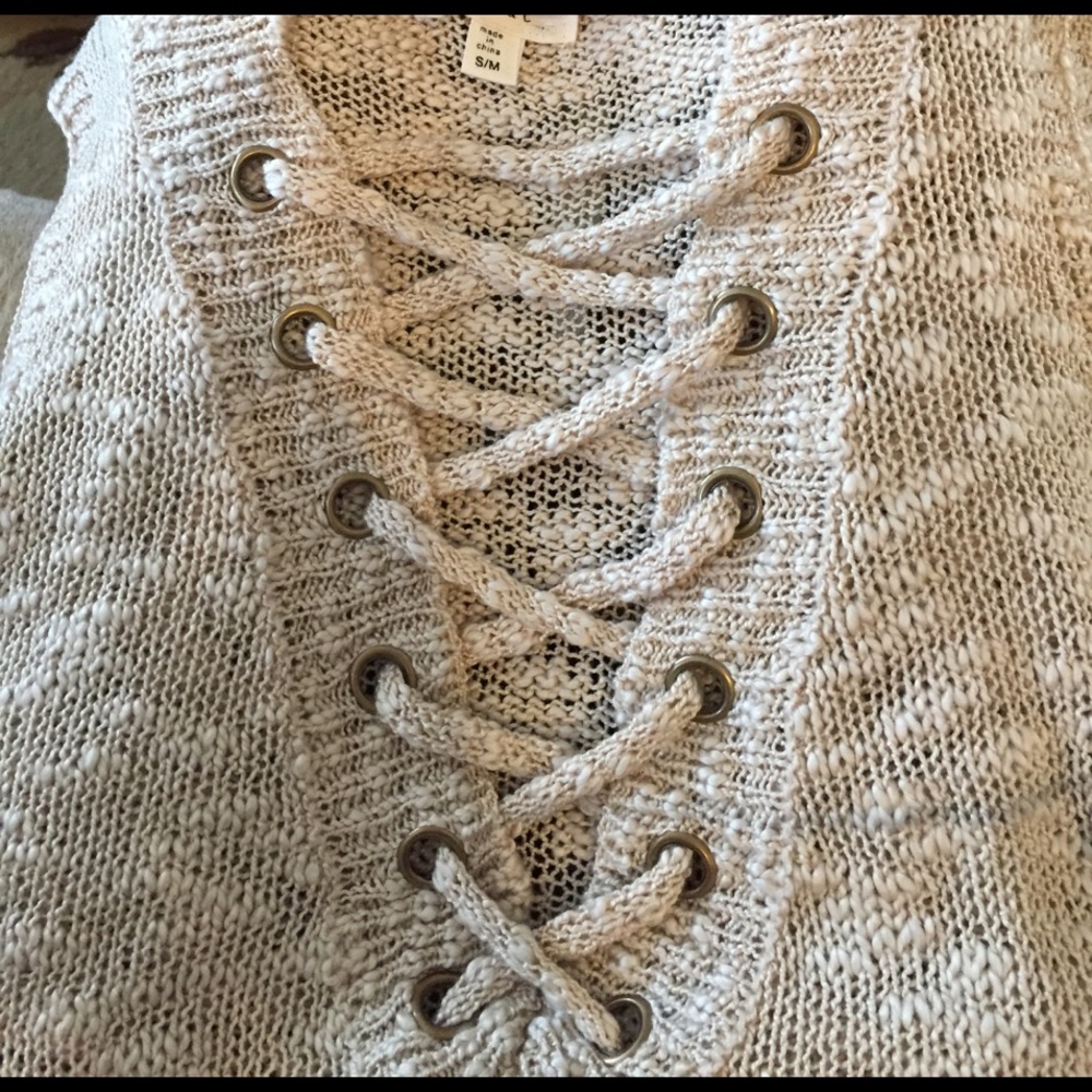 Crochet Top - Picture 3 of 4
