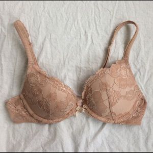 Victoria's Secret Body by Victoria Bra 32B
