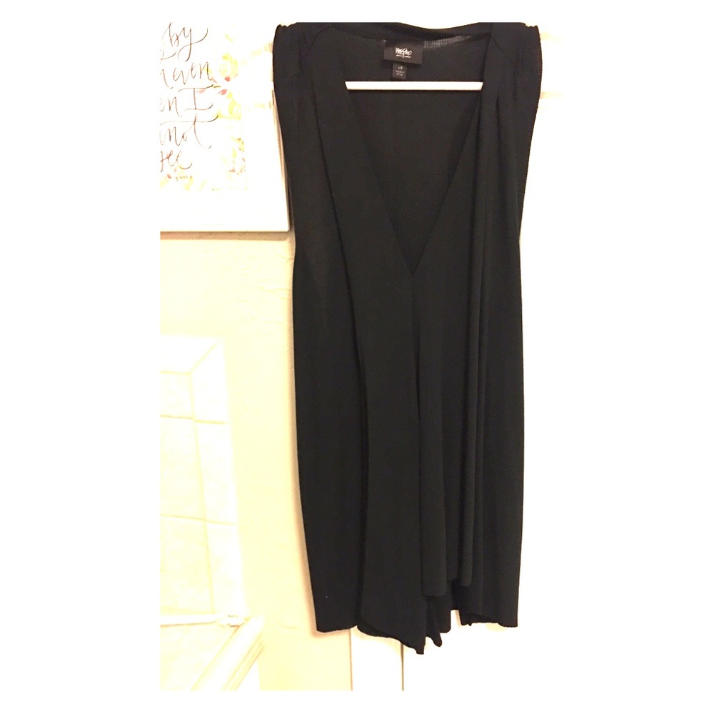 Black V-neck tank top with fringe on the front