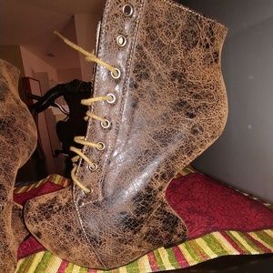 Brown Heeless Wedges