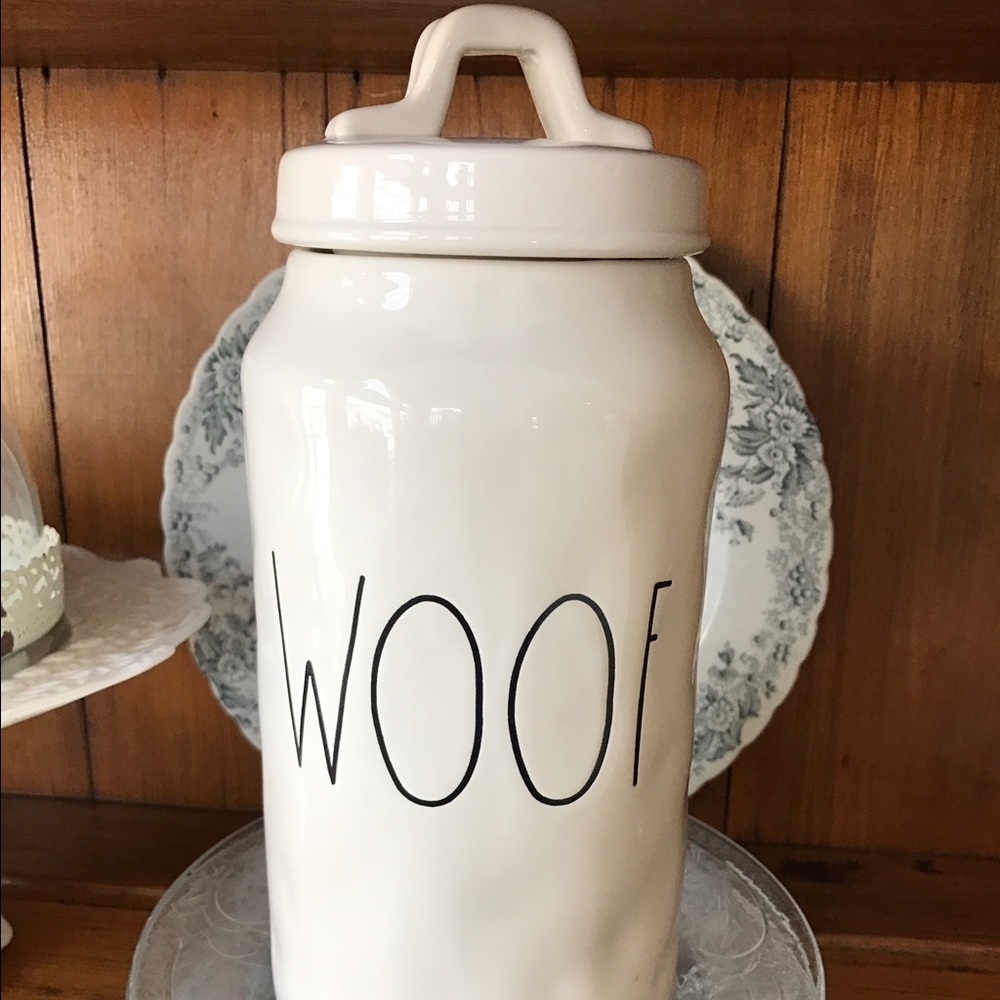 New Rae Dunn Magenta Dog Treat Cannister!!