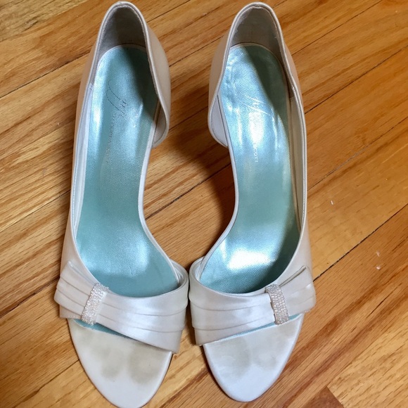 BRIDAL SHOES - WORN ONCE!! - Picture 3 of 7