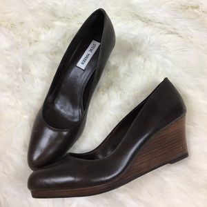 Steve Madden Natiah Almond Toe Wedges