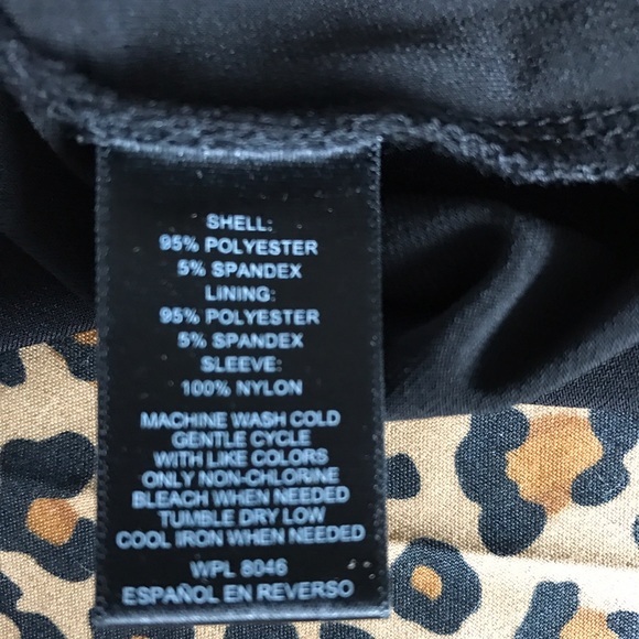 Black V neck top with sheer sleeves - Picture 4 of 4