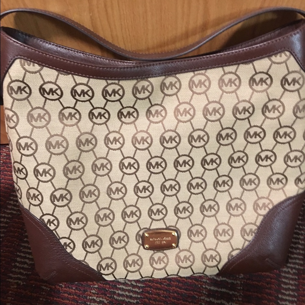 Michael Kors shoulder tote