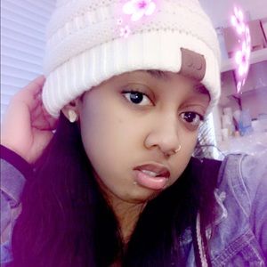 Meet your Posher, Carla