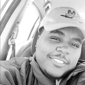 Meet your Posher, Deandre