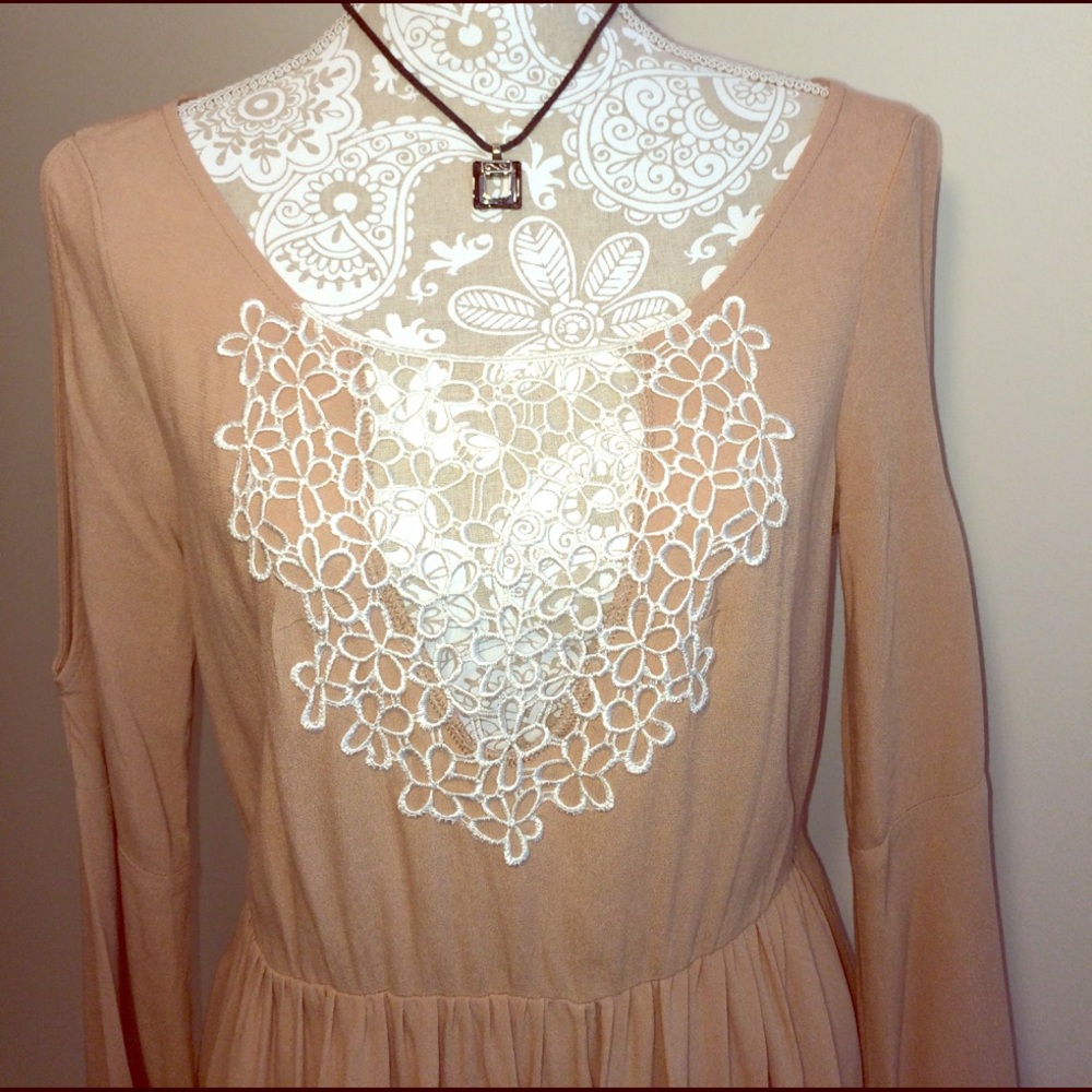 🎊HP2X 6/21 &4/18/17 🎊NEW Bell Sleeve Boho Dress - Picture 2 of 6