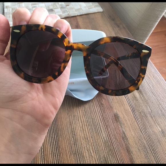 Authentic Karen Walker sunnies - Picture 3 of 3