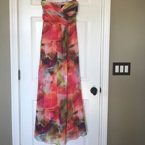 ON HOLD Strapless water floral dress