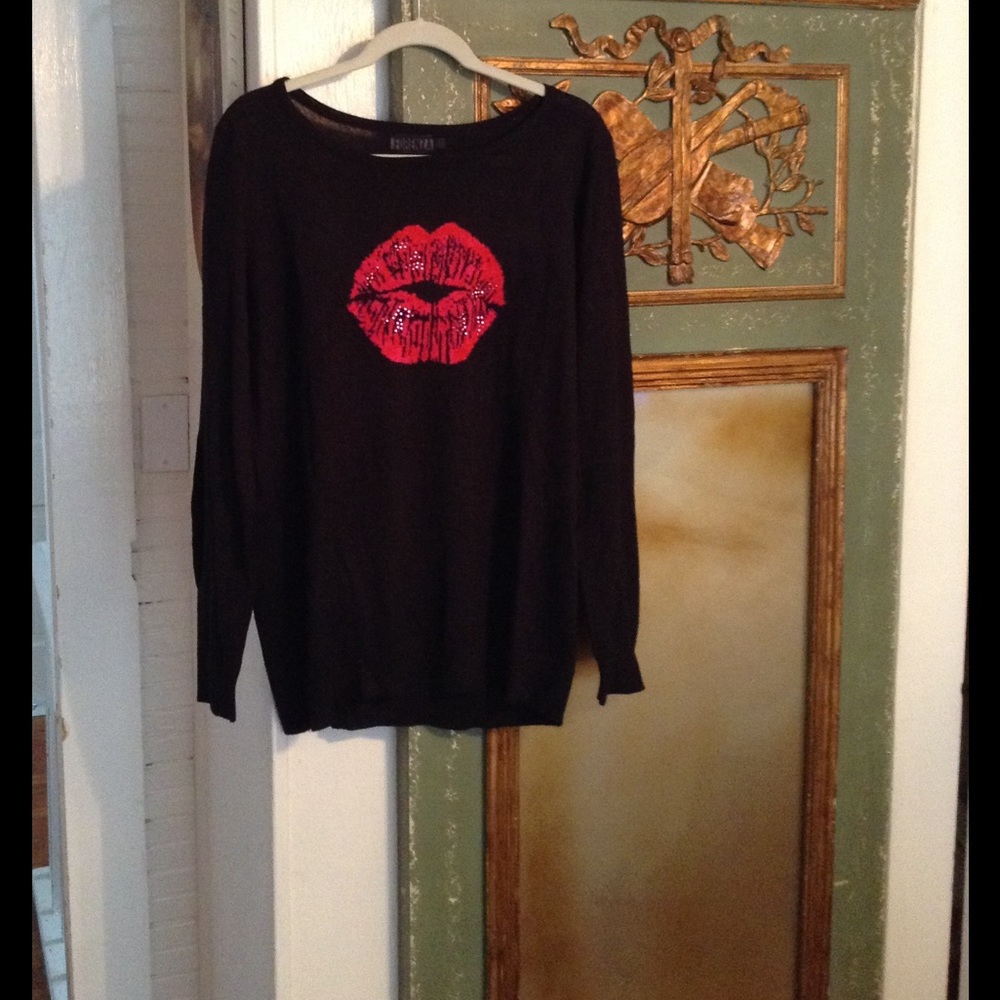 Black thin long sleeve sweater