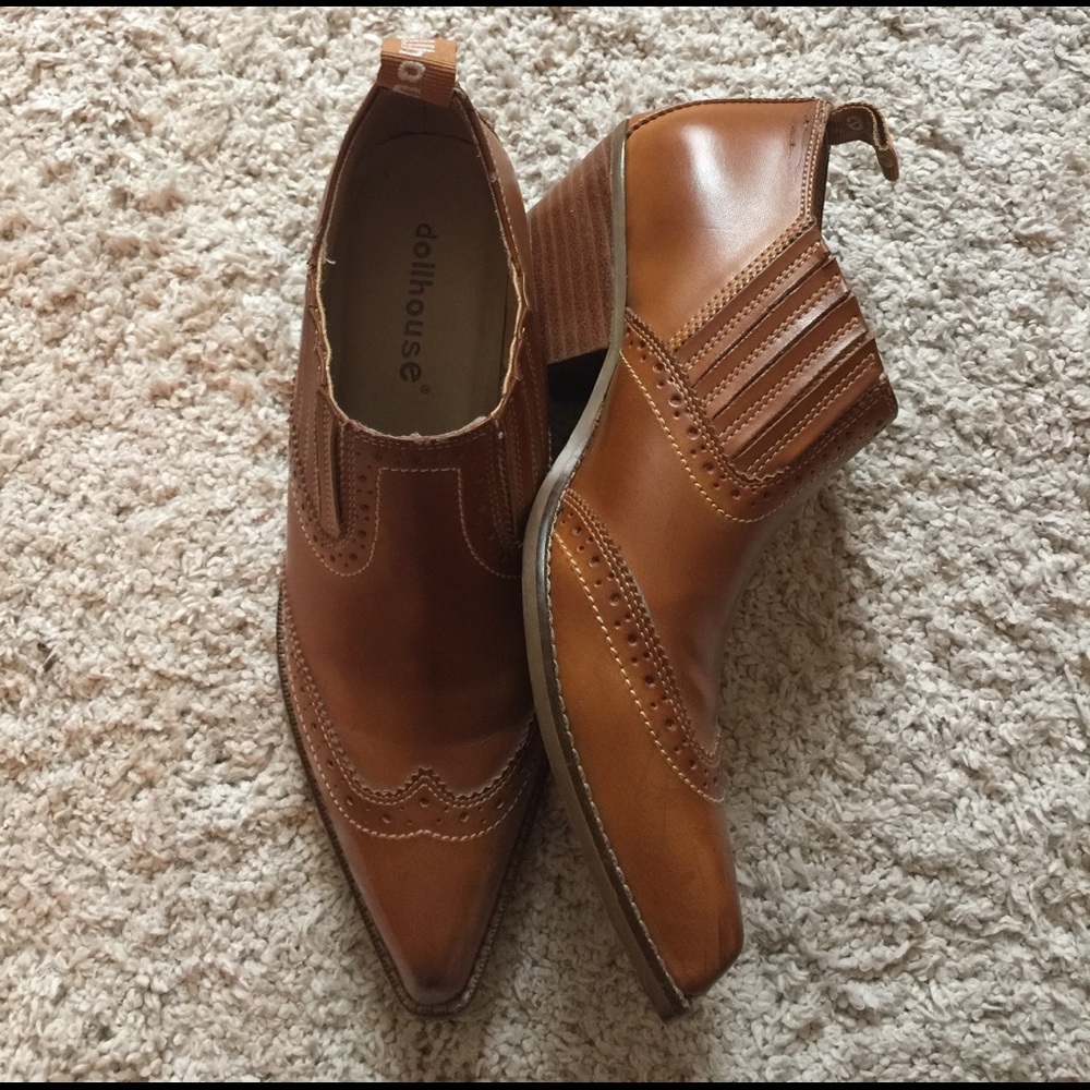 Brown saddle oxfords
