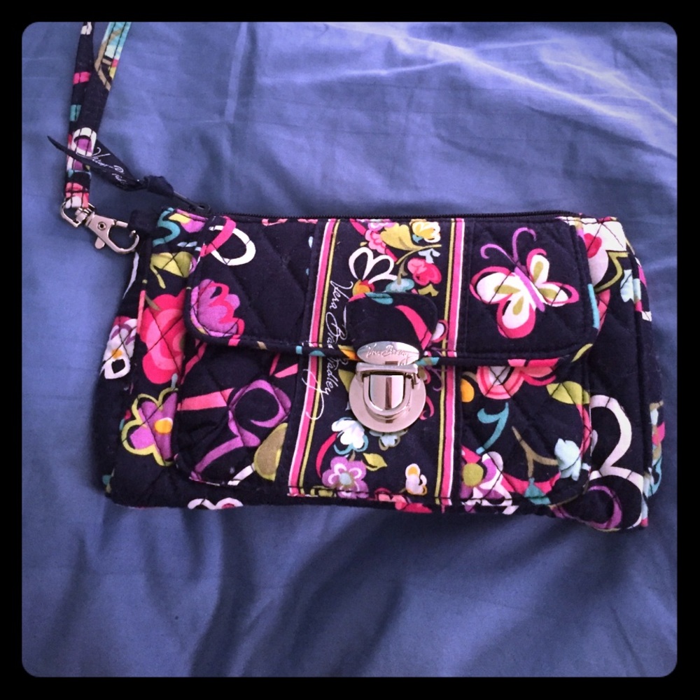 Vera Bradley Floral Butterfly wristlet. 🌸