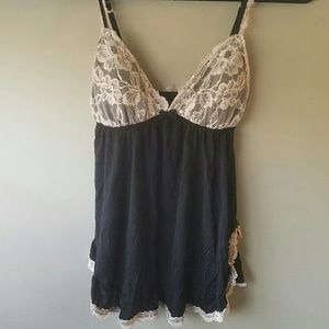 ⭐️Victoria's secret black lace babydoll -NWOT