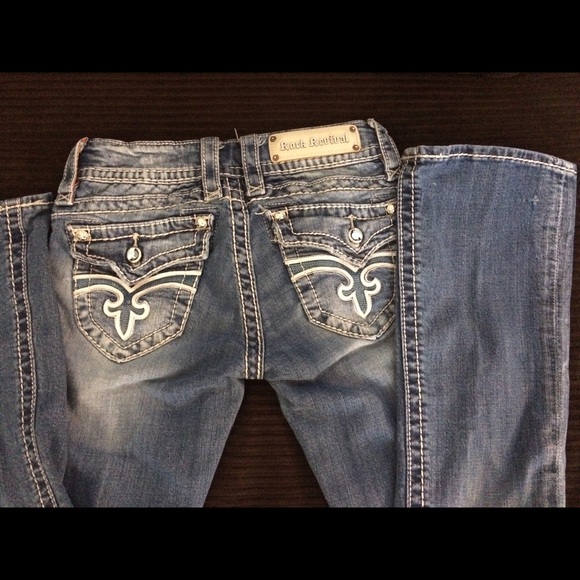Rock Revival Jeans - Picture 1 of 2